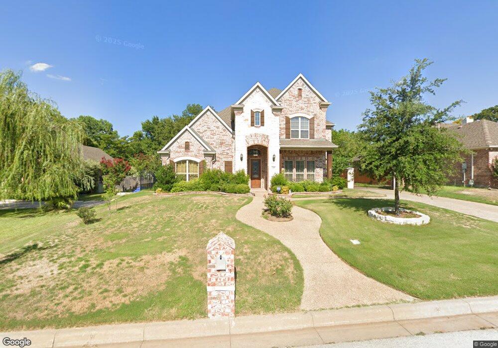 320 Fanning Dr, Hurst, TX 76053 - photo 1