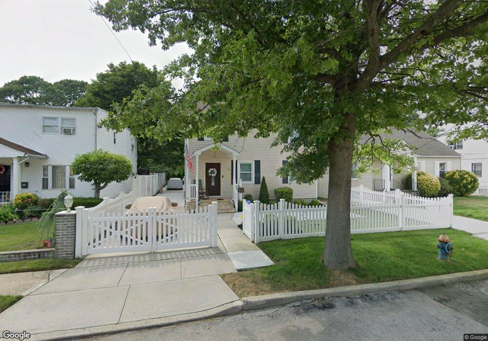 18 Parkside Rd, West Hempstead, NY 11552 - photo 1