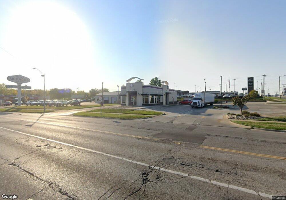 101 SE 29th St, Topeka, KS 66605 - photo 1