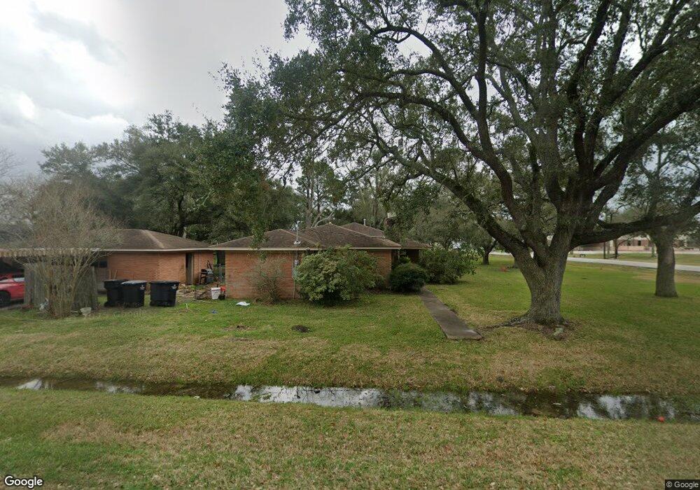 1101 Clifford St, Alvin, TX 77511 - photo 1