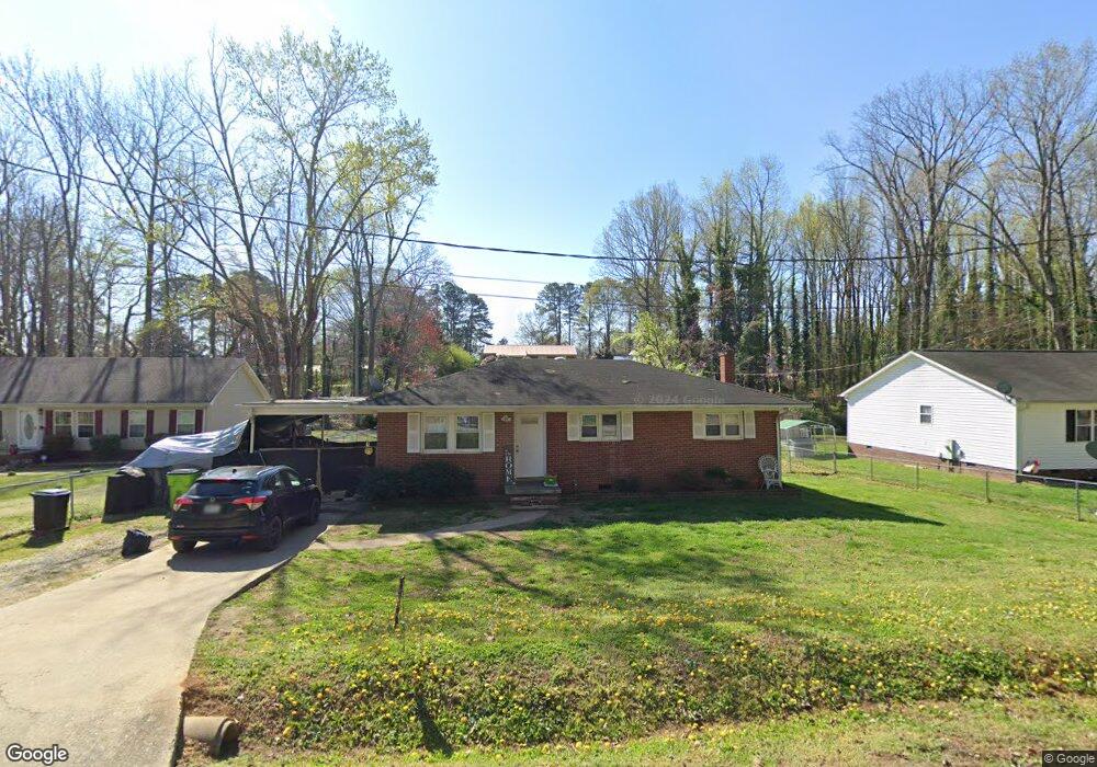 501 W 7th St, Siler City, NC 27344 - photo 1