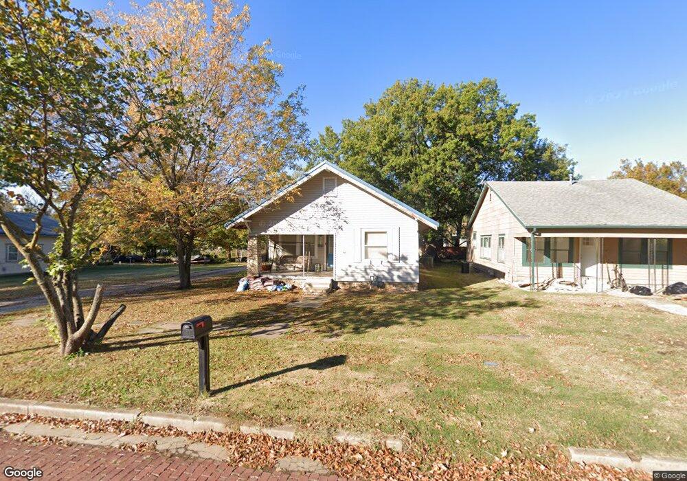 416 N 28th St, Parsons, KS 67357 - photo 1