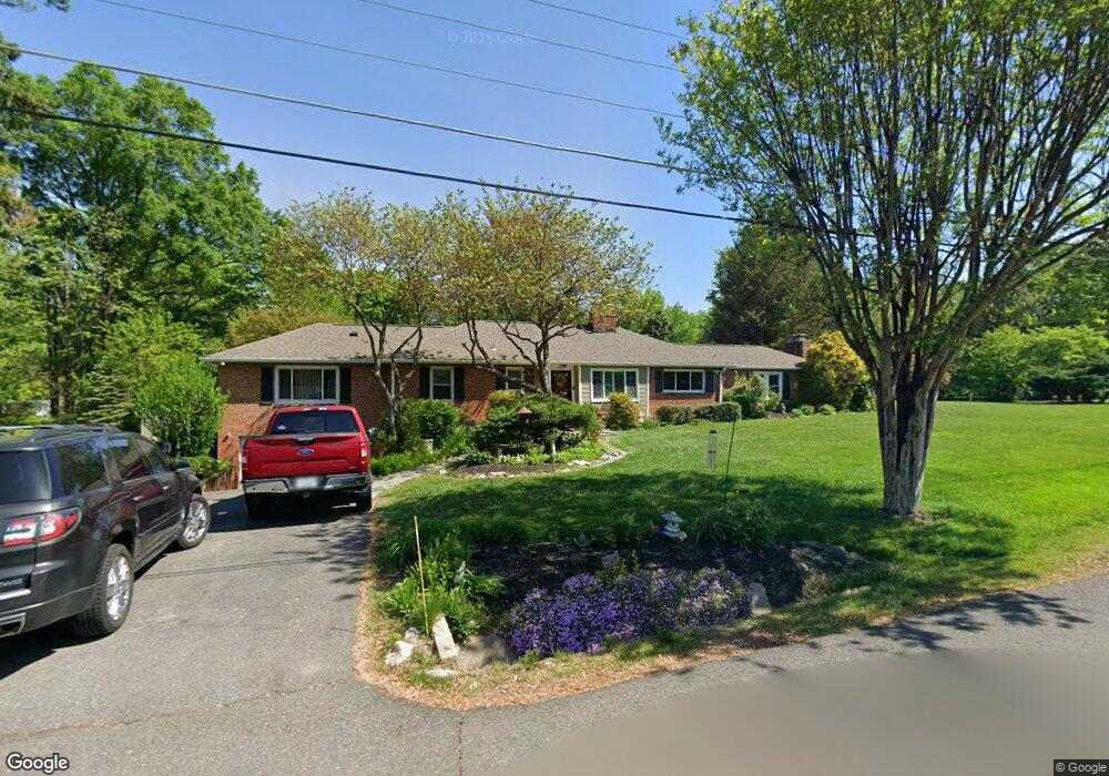 3822 Mode St, Fairfax, VA 22031 - photo 1