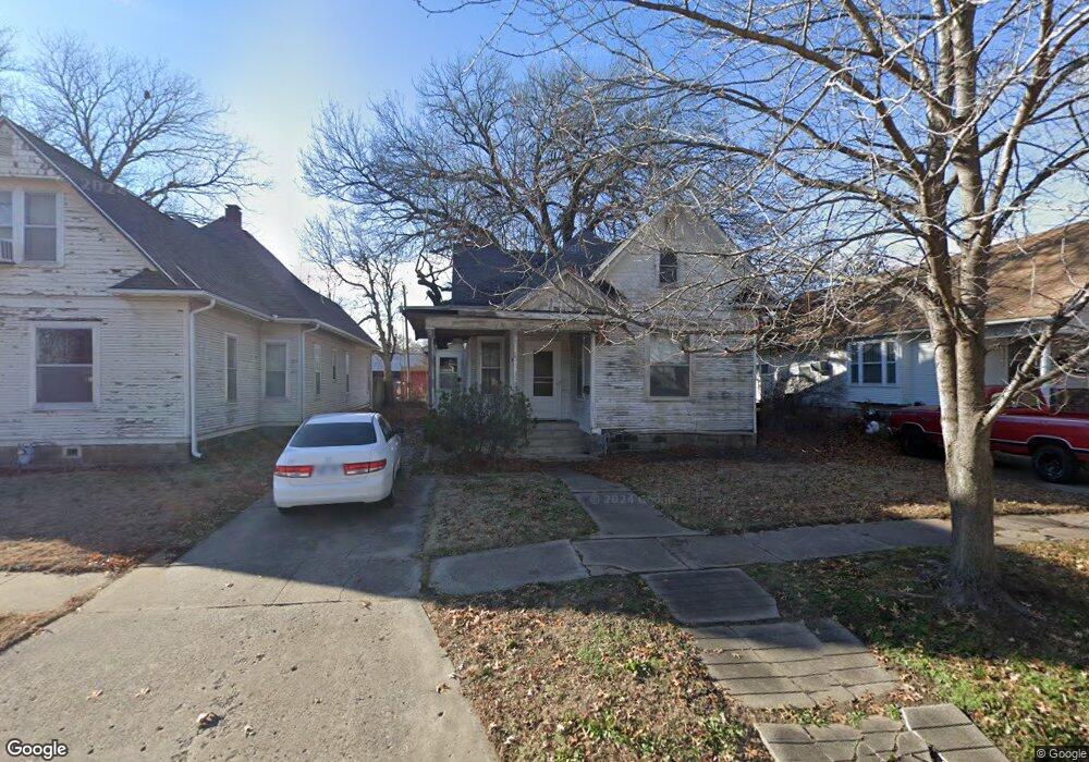 204 N 27th St, Parsons, KS 67357 - photo 1