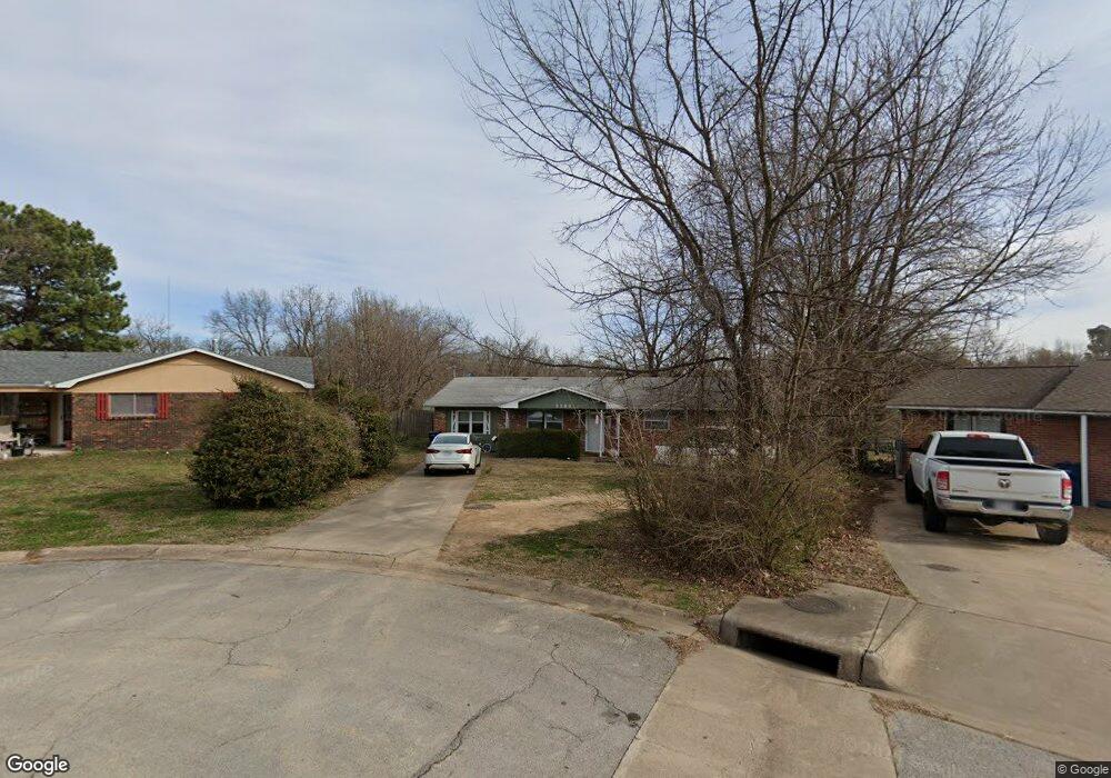 2203 W Alpine Cir, Siloam Springs, AR 72761 - photo 1