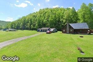 10 Creekstone Dr, Wooton, KY 41776