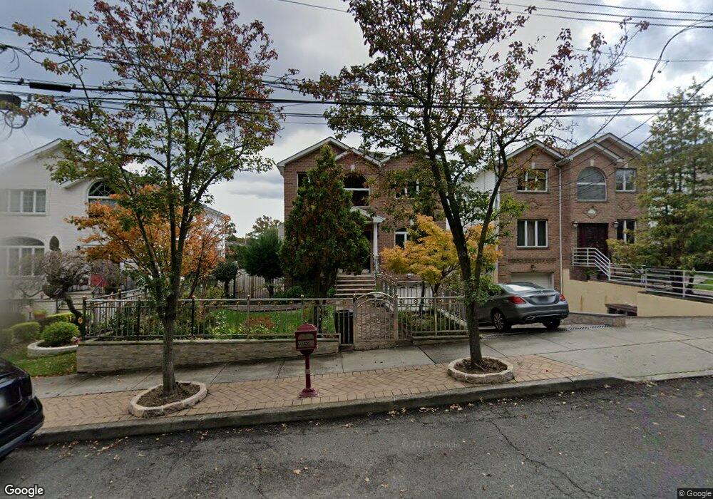 114 Bartow Ave, Staten Island, NY 10309 - photo 1