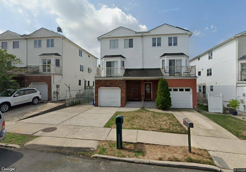 360 Nome Ave, Staten Island, NY 10314 - photo 1