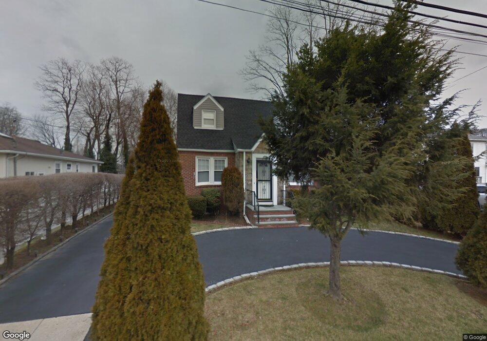 2975 Johnson Place, Wantagh, NY 11793 - photo 1