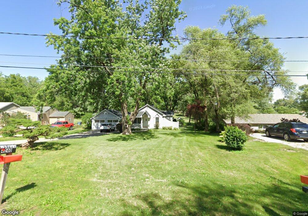 4263 SE 17th St, Des Moines, IA 50320 - photo 1