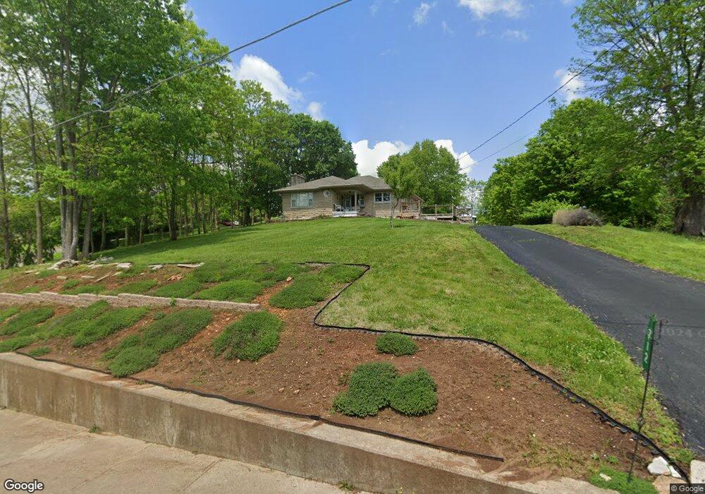 718 E Walnut St, Corydon, IN 47112 - photo 1