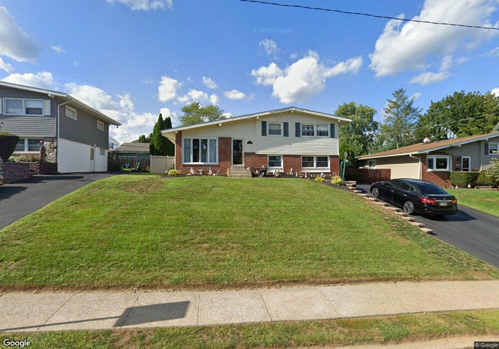 614 Warren Blvd, Broomall, PA 19008 - photo 1