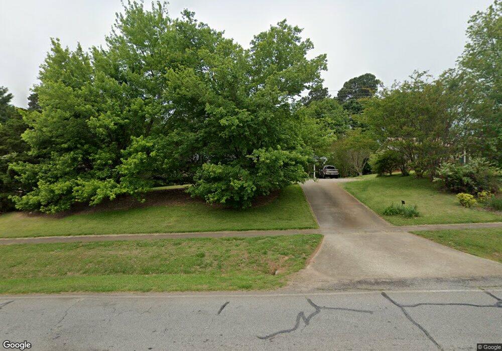 653 Willingham Ave, Baldwin, GA 30511 - photo 1