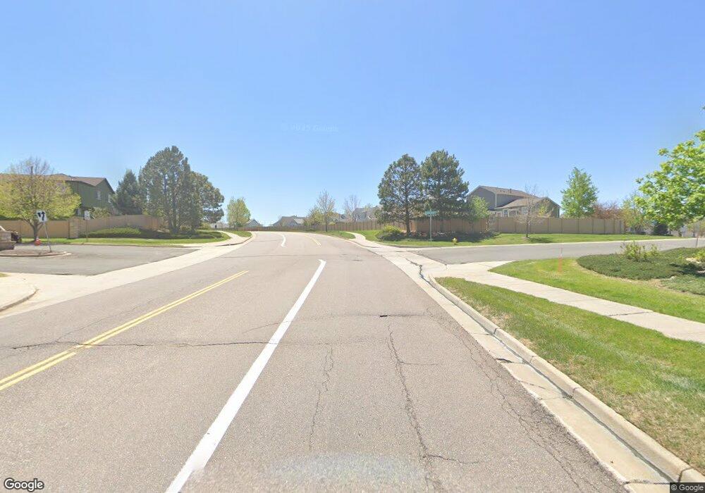 5438 S Versailles Pkwy, Aurora, CO 80015 - photo 1