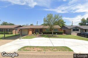 1302 Thunderbird Dr, Plainview, TX 79072