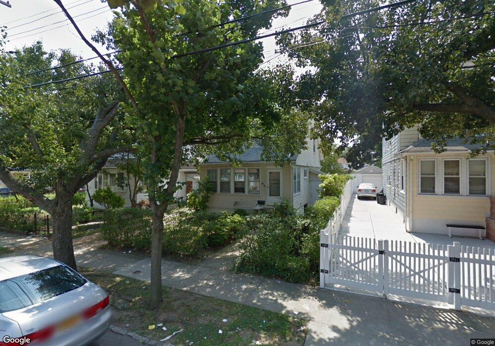 9220 Gettysburg St, Bellerose, NY 11426 - photo 1