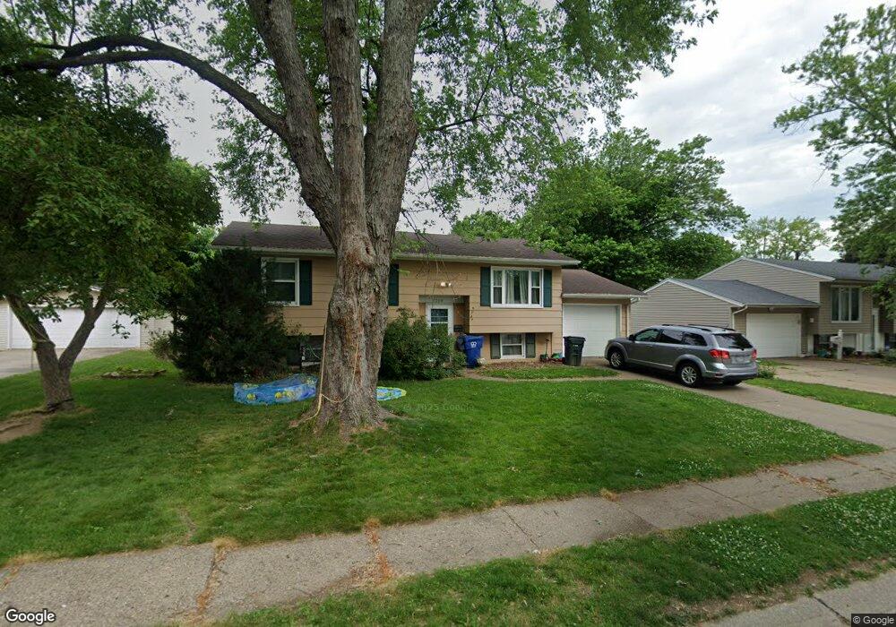 5206 Warren St, Davenport, IA 52806 - photo 1