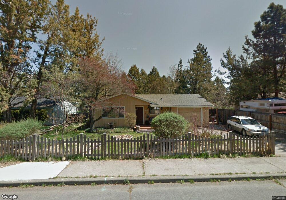 900 SE Polaris Ct, Bend, OR 97702 - photo 1