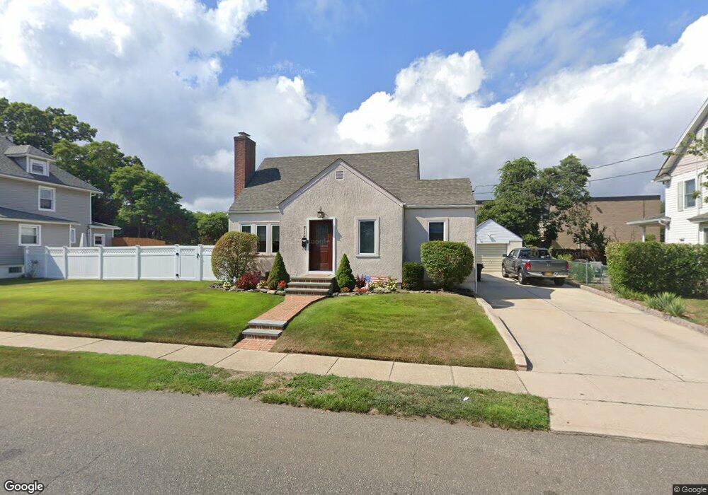 117 Scudder Ave, Copiague, NY 11726 - photo 1