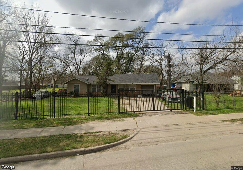 9211 Fulton St, Houston, TX 77022 - photo 1