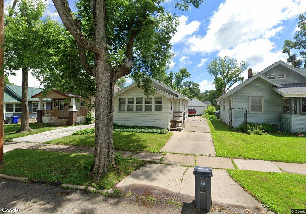 844 Daniels St NE, Cedar Rapids, IA 52402 - photo 1