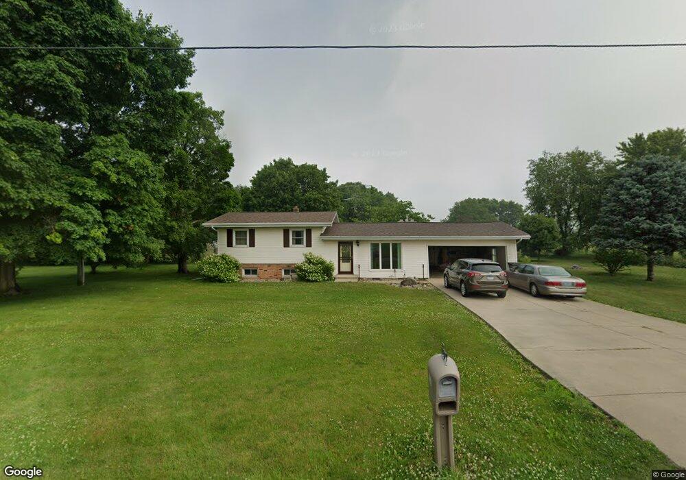 8861 E Chicago Rd, New Carlisle, IN 46552 - photo 1