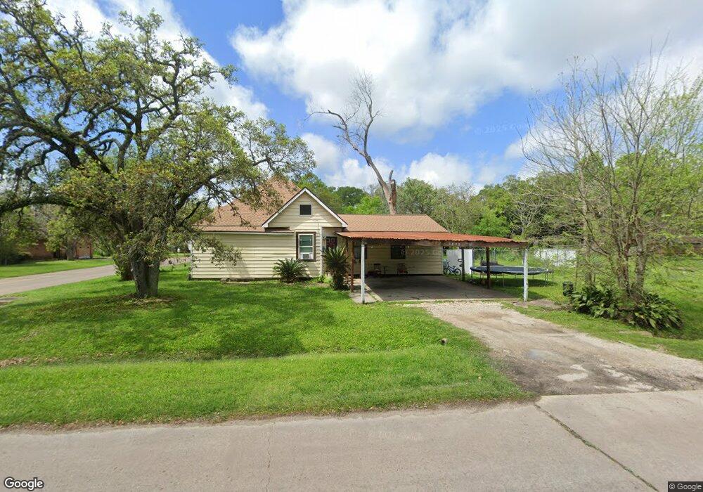 2820 Avenue H, Bay City, TX 77414 - photo 1