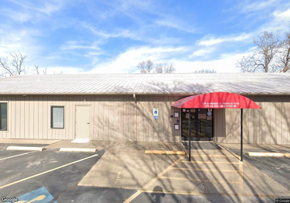 1305 N Arkansas St, Rogers, AR 72756 - photo 1