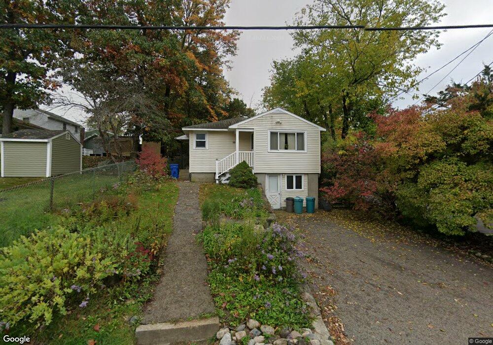 10 Gregory St, Waltham, MA 02451 - photo 1