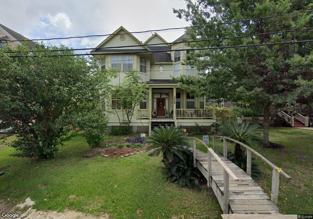 3909 Golf Dr, Houston, TX 77018 - photo 1