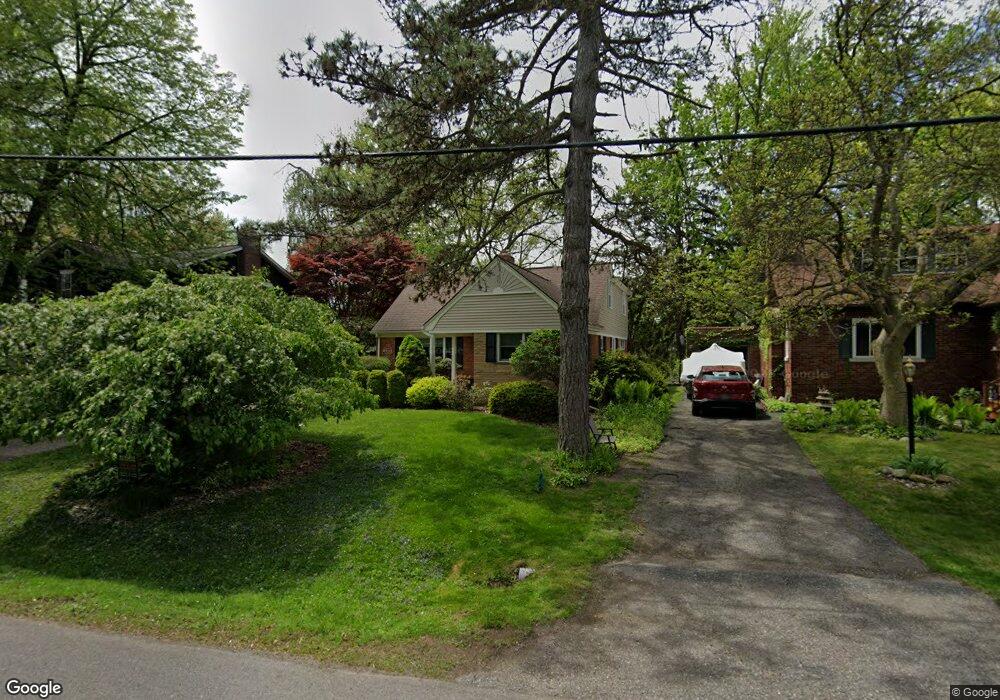 1620 Inverness St, Sylvan Lake, MI 48320 - photo 1