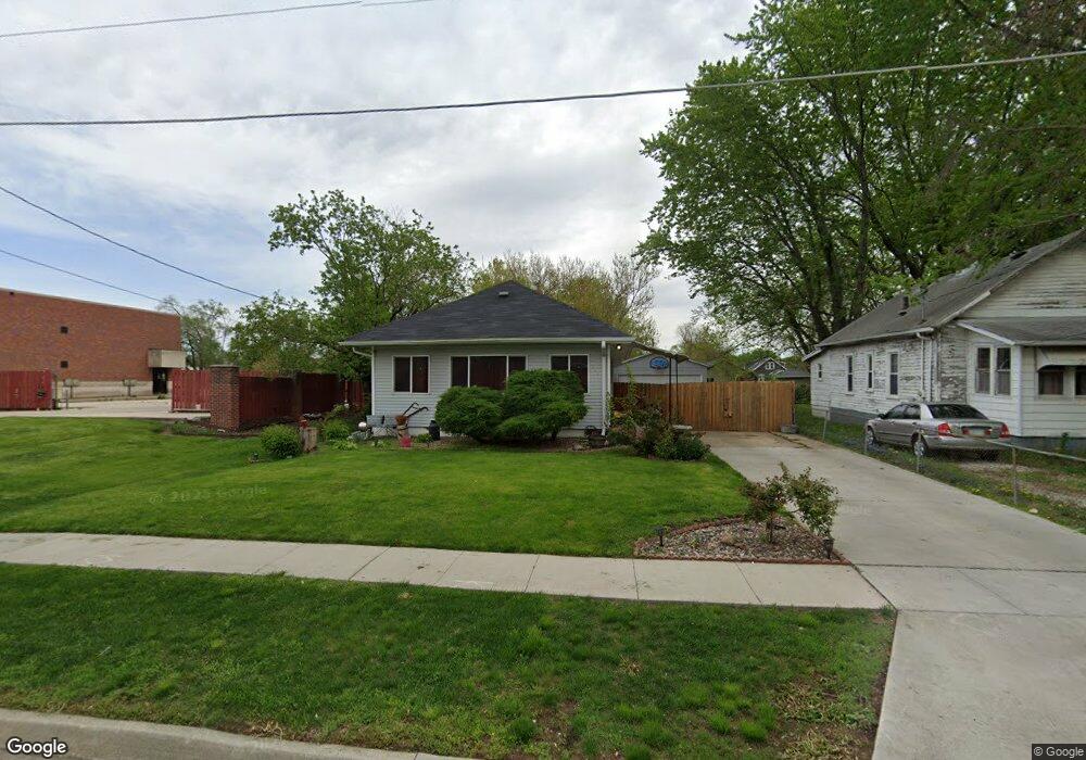 817 E 21st Ct, Des Moines, IA 50317 - photo 1