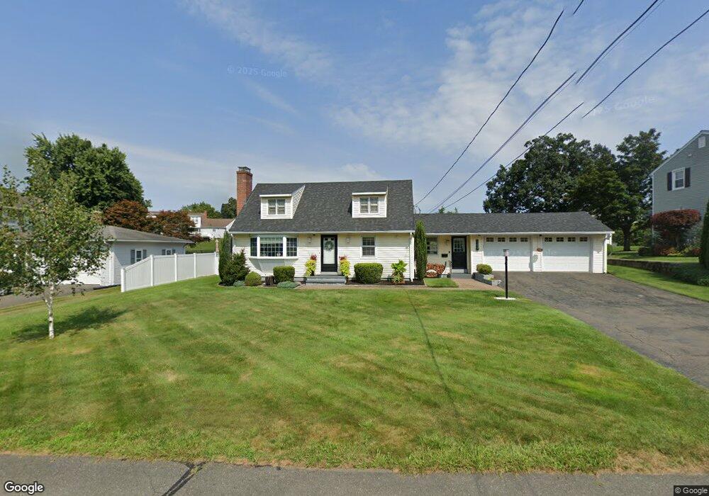 135 Clover Rd, Ludlow, MA 01056 - photo 1