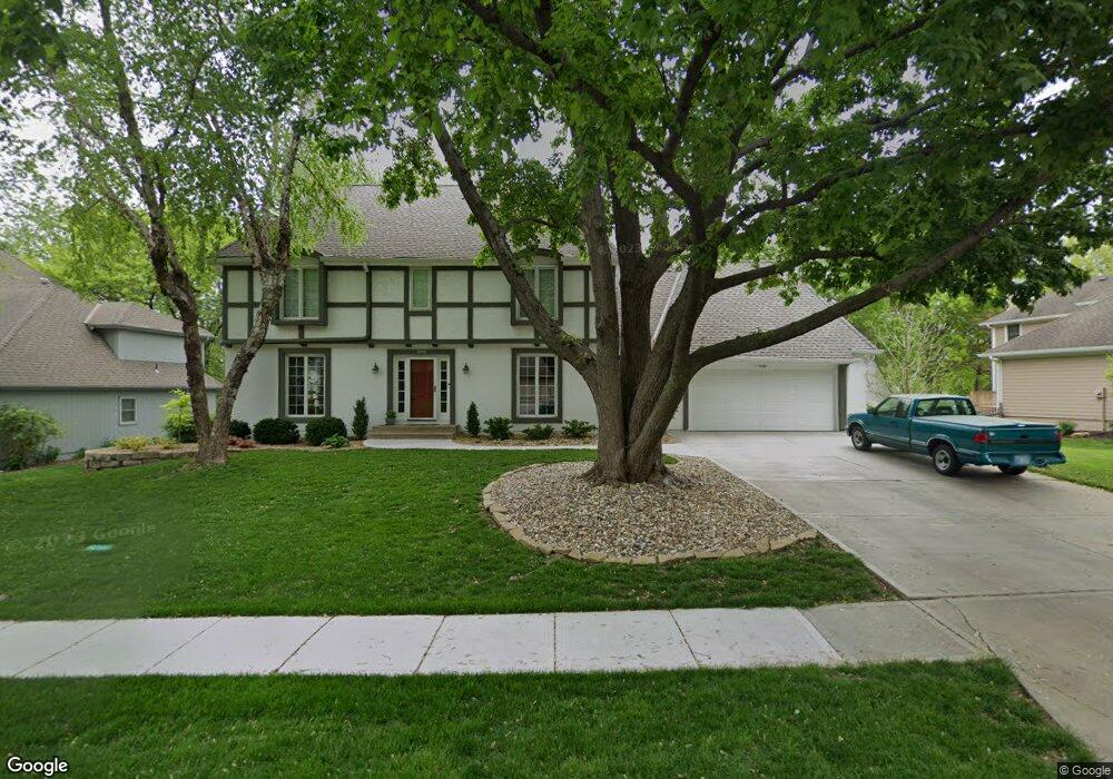 8519 Gillette St, Lenexa, KS 66215 - photo 1