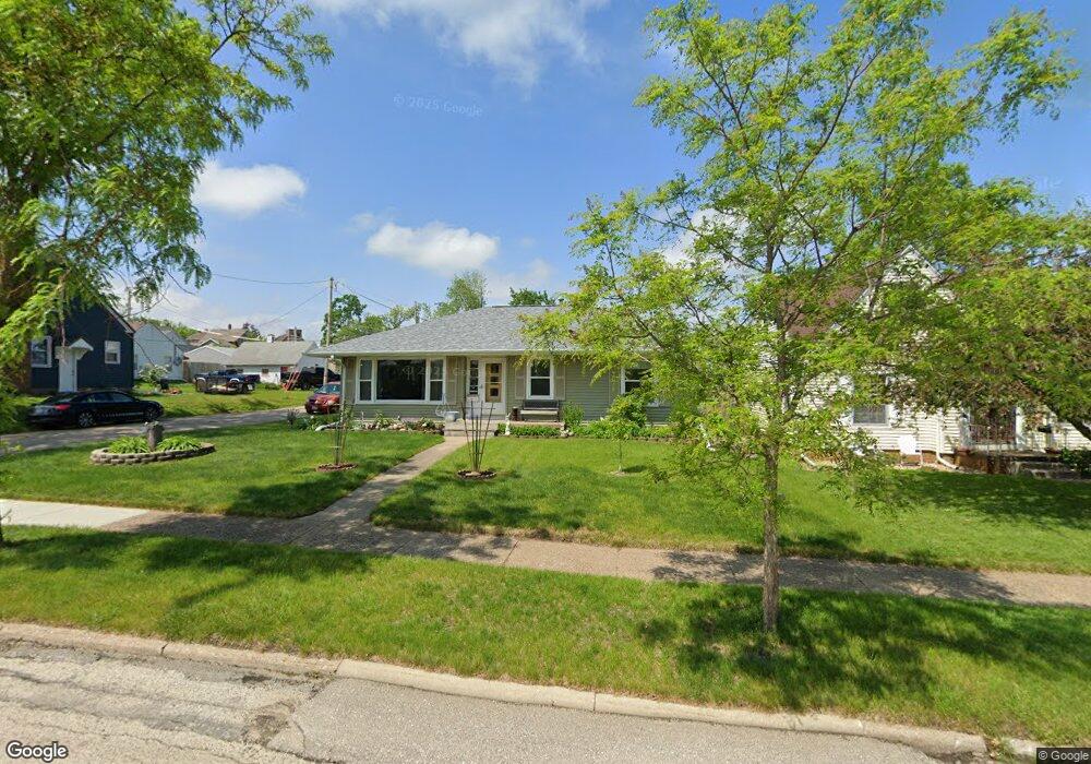 1928 Hamilton St SW, Cedar Rapids, IA 52404 - photo 1