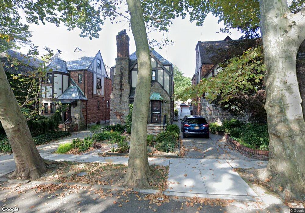 2612 168th St, Flushing, NY 11358 - photo 1