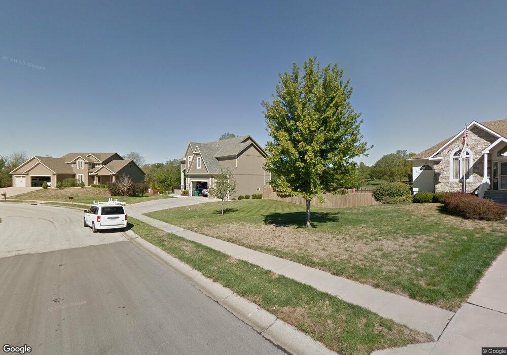 506 E Ash St, Raymore, MO 64083 - photo 1