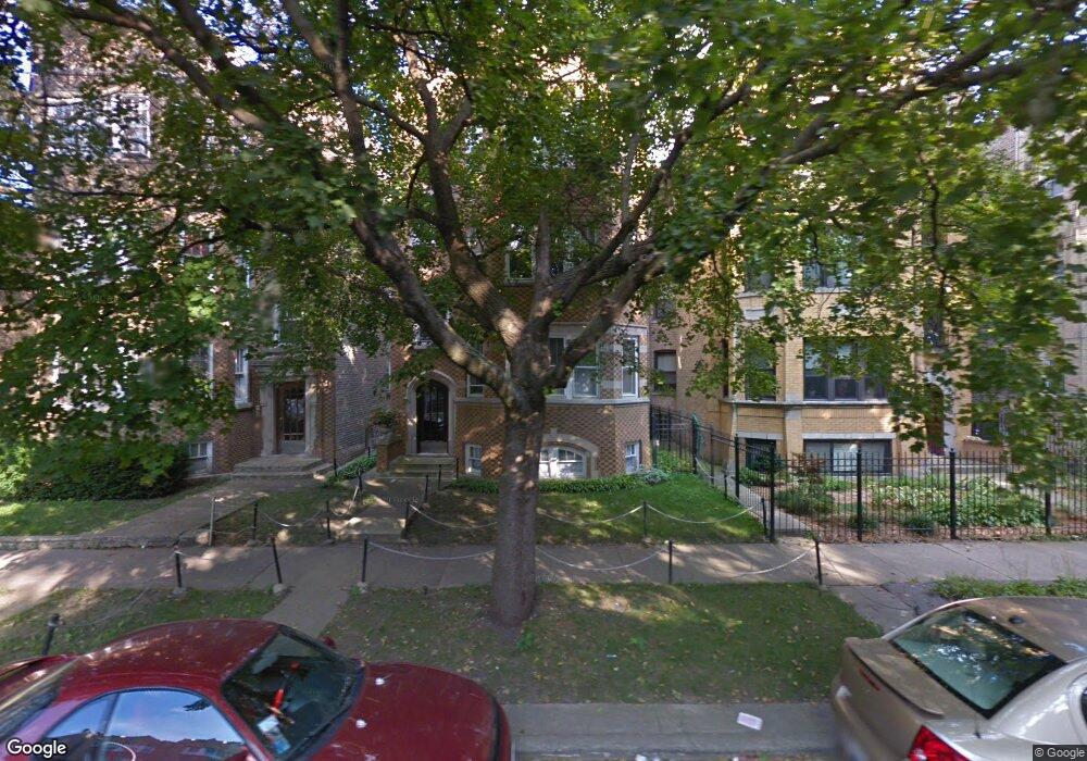 6131 N Washtenaw Ave unit 123, Chicago, IL 60659 - photo 1