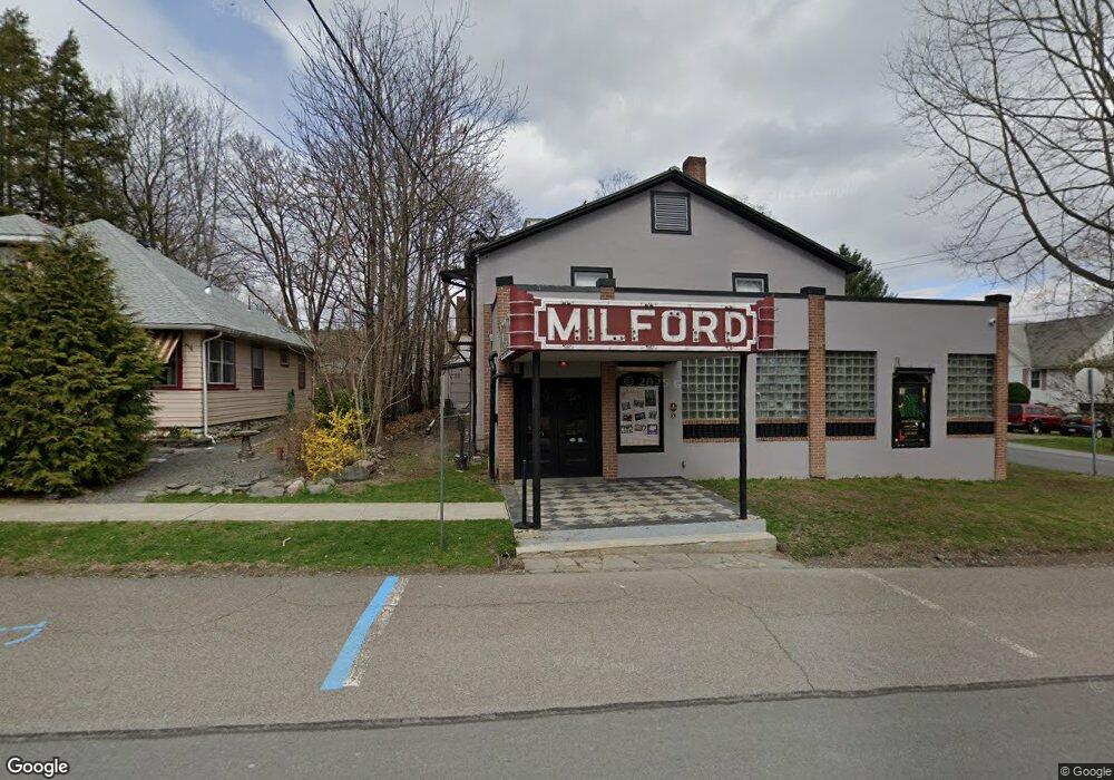 114 E Catherine St, Milford, PA 18337 - photo 1