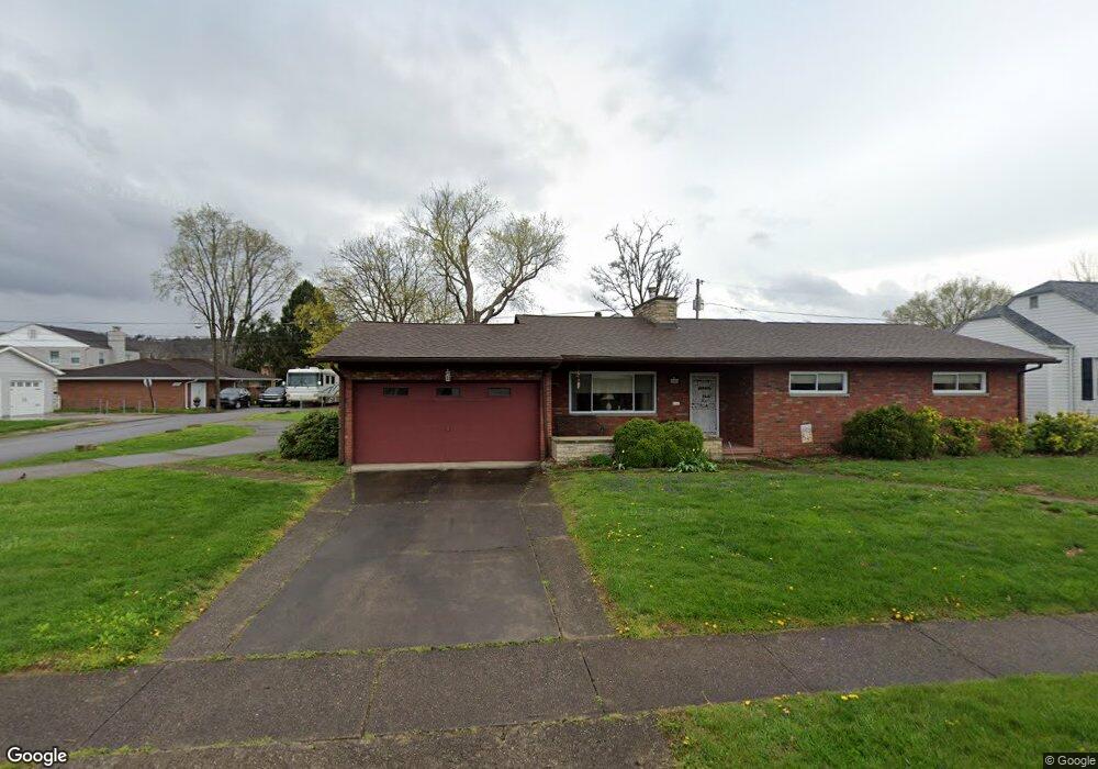 1401 W Virginia Ave, Dunbar, WV 25064 - photo 1