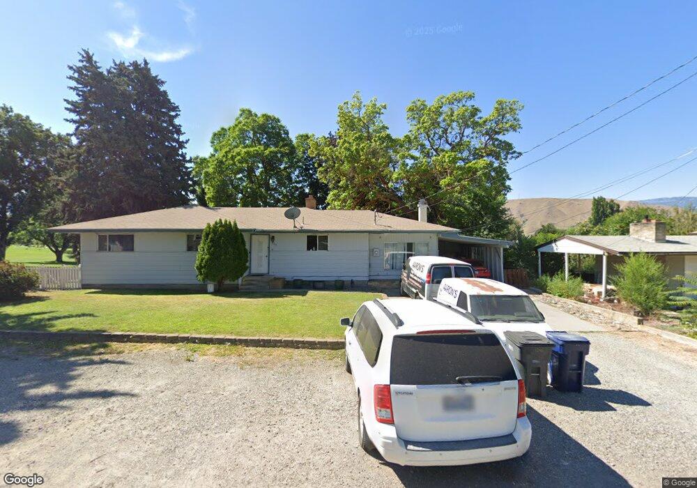 1246 1st St SE, East Wenatchee, WA 98802 - photo 1