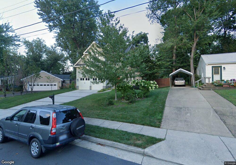 2119 Boxwood Dr, Falls Church, VA 22043 - photo 1