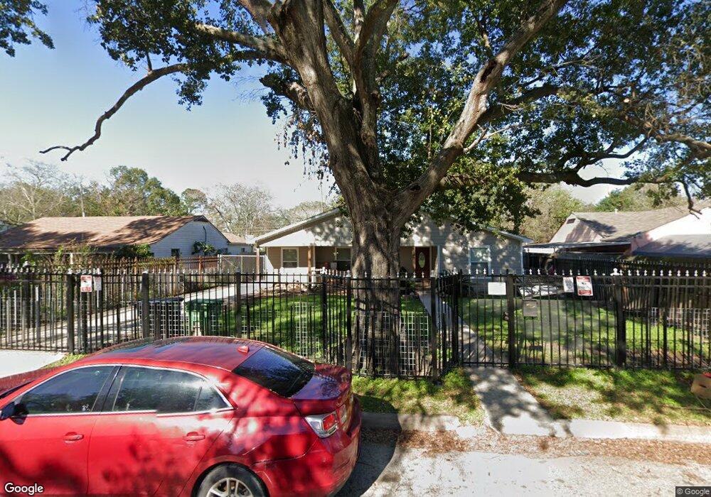 7327 Oak Hill Dr, Houston, TX 77087 - photo 1