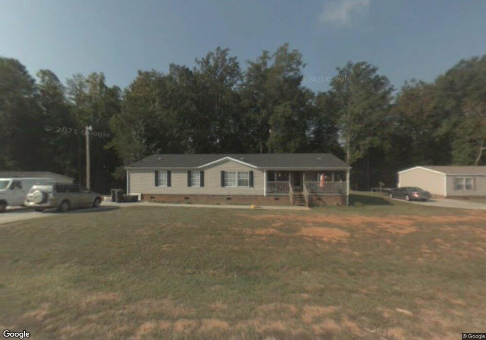 135 Sweetwater Dr, Statesville, NC 28625 - photo 1