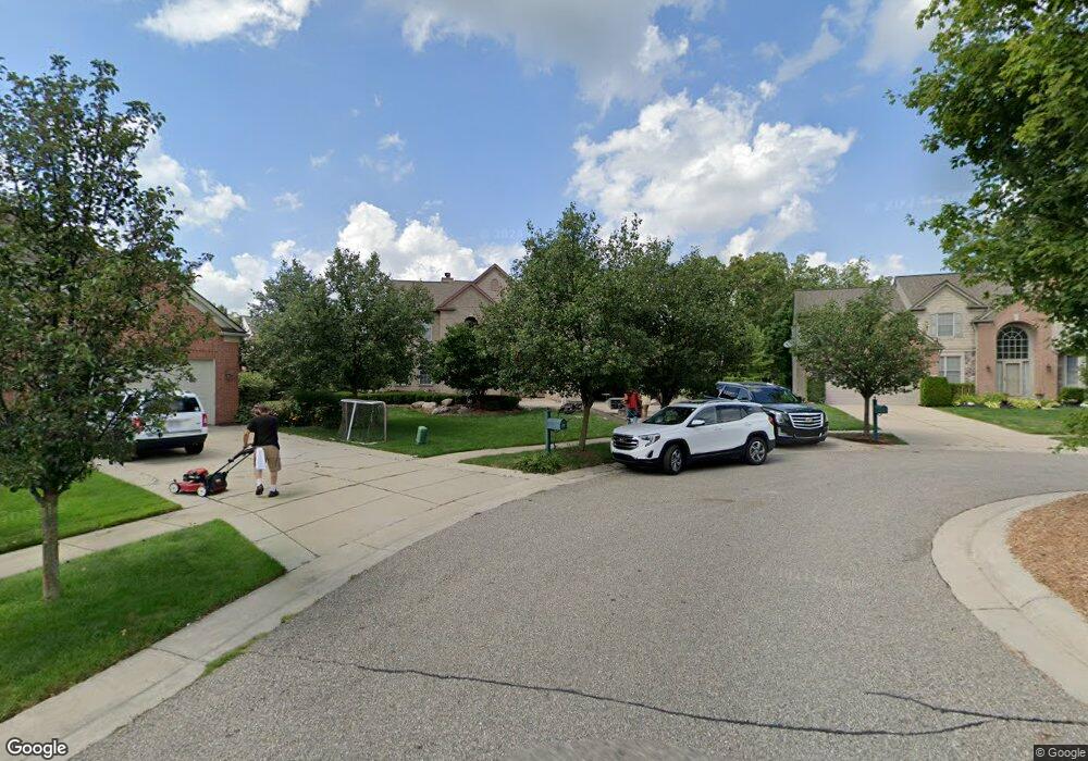 4514 Northridge Ct, West Bloomfield, MI 48323 - photo 1