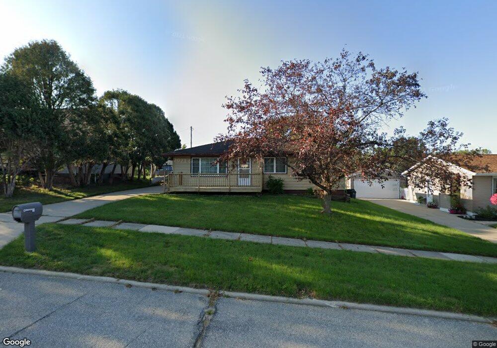 155 Red Wing Rd SW, Cedar Rapids, IA 52404 - photo 1