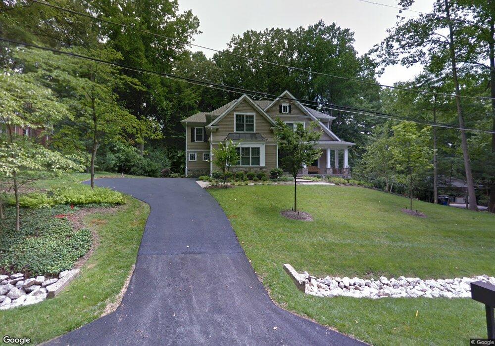 9205 Hollyoak Dr, Bethesda, MD 20817 - photo 1