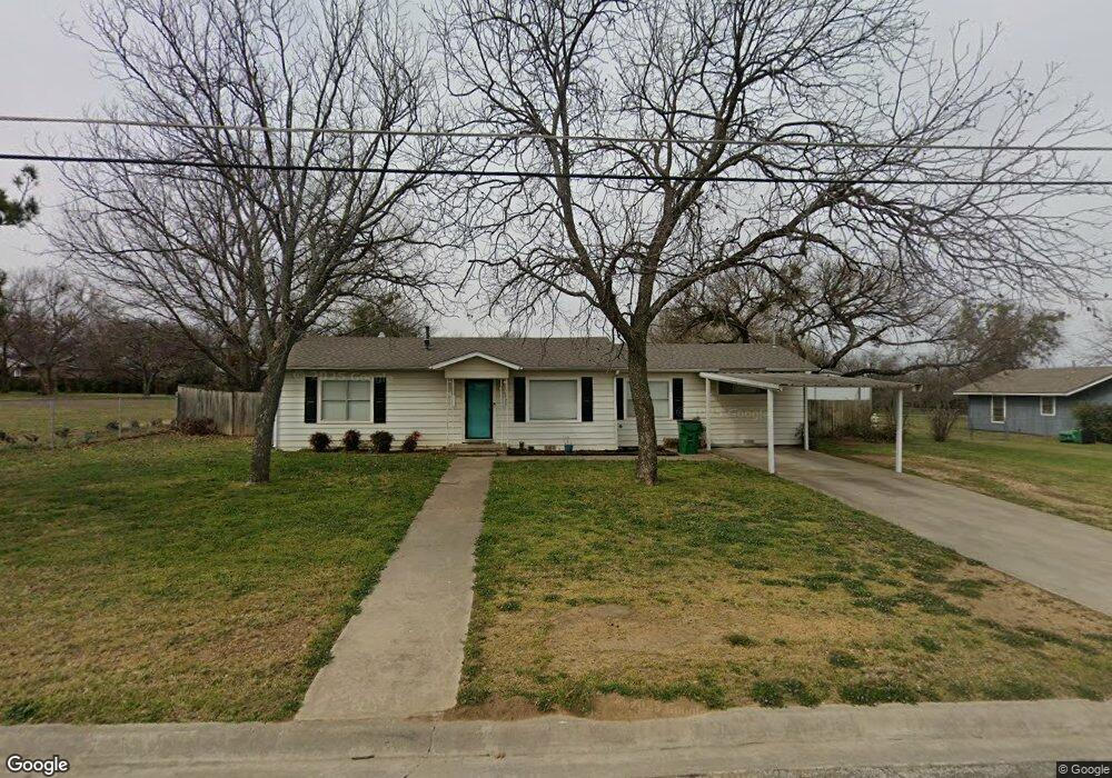 529 N Stewart St, Jacksboro, TX 76458 - photo 1