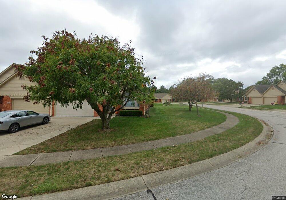 2722 Colony Lake Dr E unit B, Plainfield, IN 46168 - photo 1