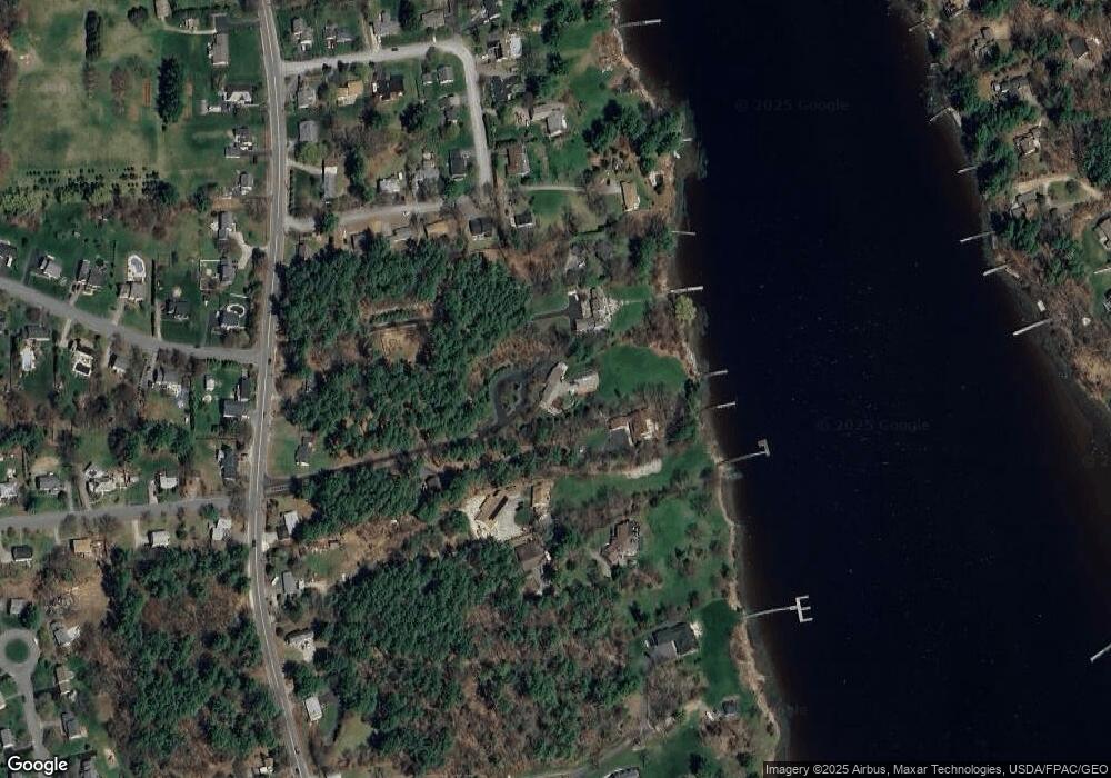 252 Dover Point Rd, Dover, NH 03820 - photo 1